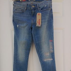 Brand new 711 skinny Levis.